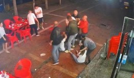 唐山打人小巷内视频爆料,小巷内惊心动魄的目击视频揭露真相