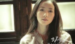 娱乐圈爆料美女,神秘美女生日曝光，颜值与才华并存！