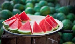 qq网红吃瓜猛料黄料,QQ网红吃瓜猛料，黄料事件引发热议