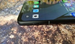 娱乐吃瓜酱摔手机,背后原因揭秘